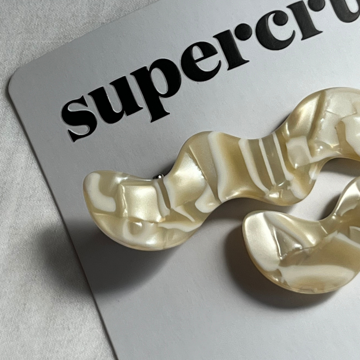 Squiggle Clips | Pearl
