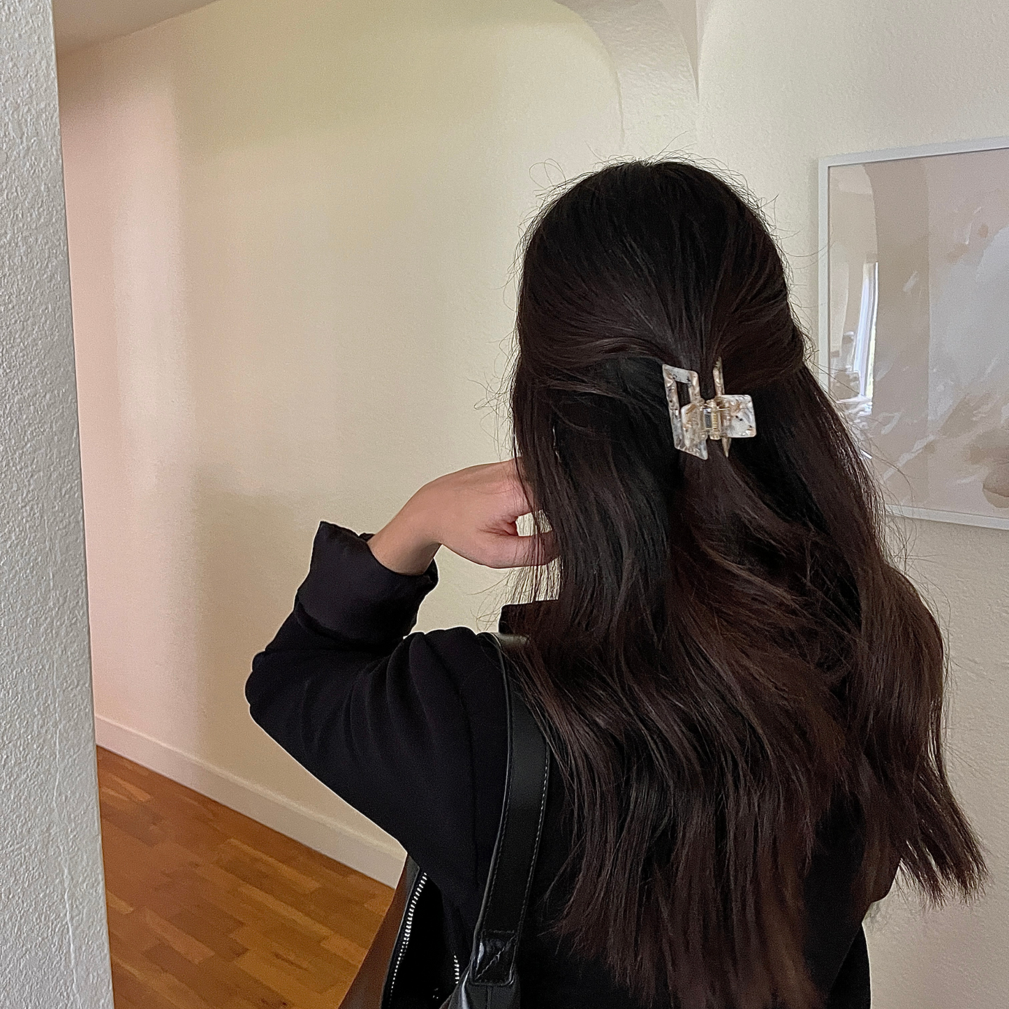 Milk Bath Demi Clip