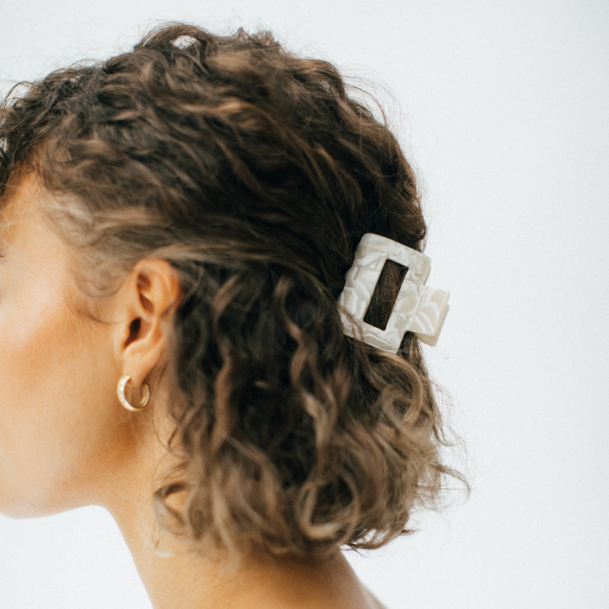 Pearl Demi Clip Claw Clip