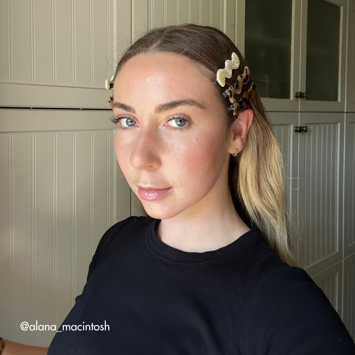 Squiggle Clips | Pearl
